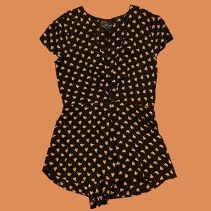 PLANET BLUE ‘blue life’ black floral romper size: small